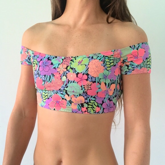 SOLD Victoria’s Secret Bandeau Swim Bikini Bra Top - Picture 1 of 4